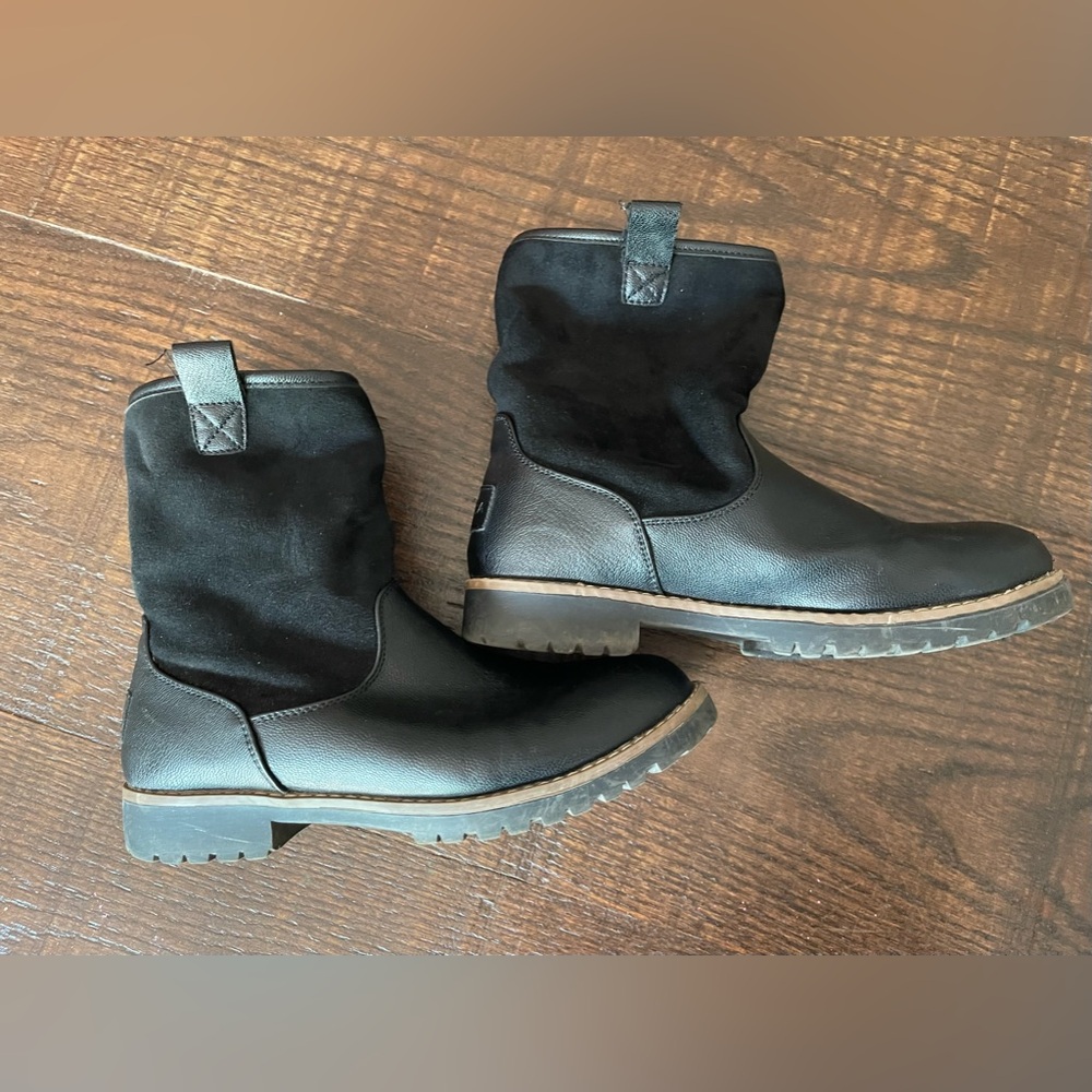 Nautical black leather boots, size 6.5